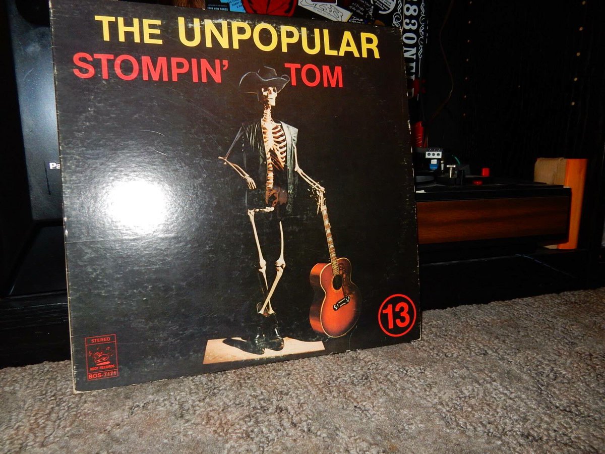 acidica's tweet photo. Starting Saturday with one of my favourites Stompin' Tom Connors - The Unpopular Stompin Tom.
#stompintom #vinyl #bootrecords https://t.co/N2KUT4T1HD