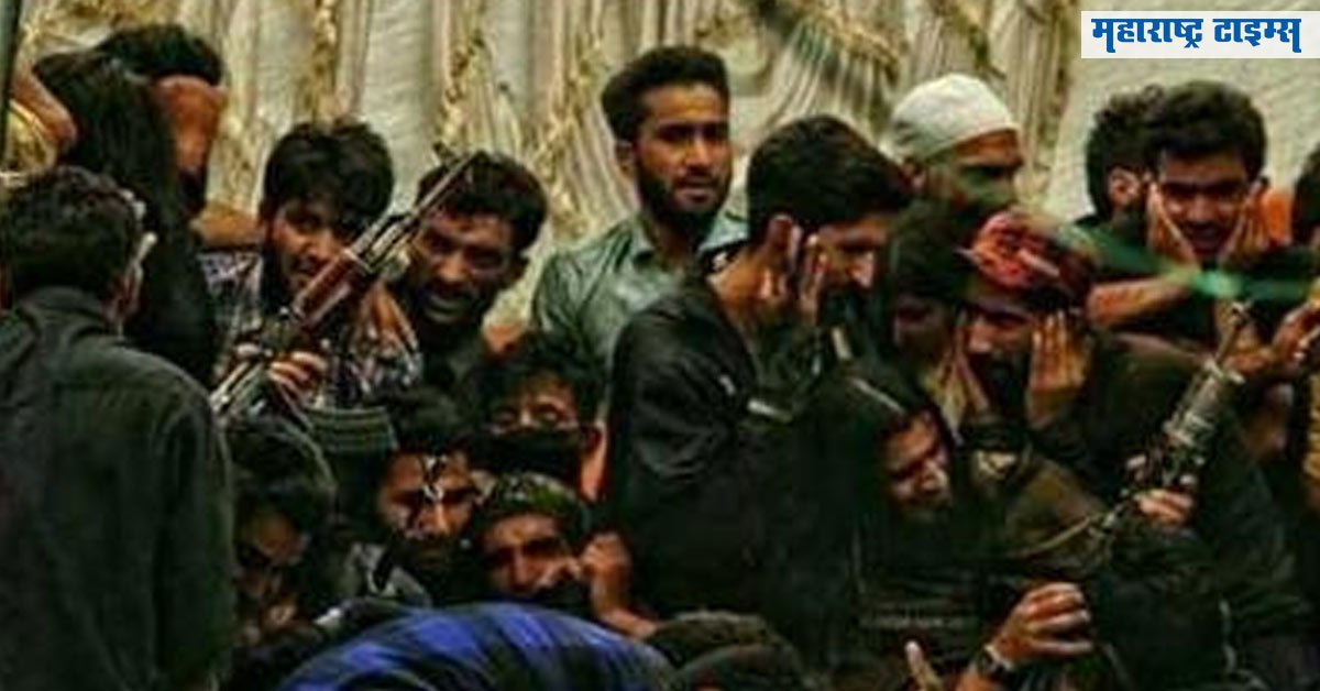 mataonline's tweet photo. अतिरेक्याच्या अंत्ययात्रेत बंदुकीच्या फैरी
https://t.co/IJeBJ9VgO9 < बातमी
#terrorist #terrorism #Junaidmattu #JunaidMatoo https://t.co/bWduiNRmkN