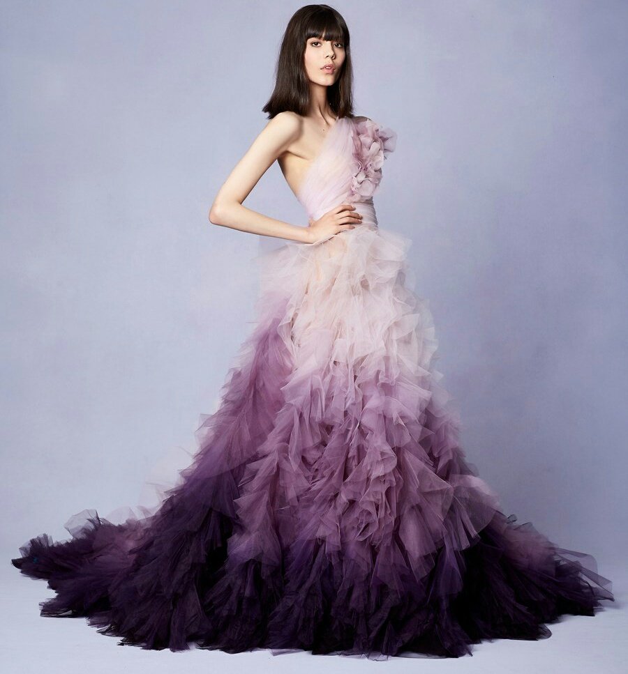 FashionweekNYC's tweet photo. Beautiful Dresses from the Marchesa Resort 2018 Collection 😍😍😍 https://t.co/UfDaGw50cK