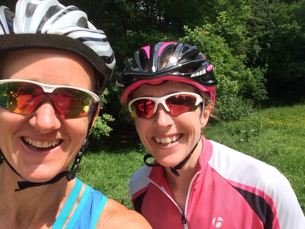 Mum_Gone4aRun's tweet photo. Hot &amp; sunny 80miles with @ER1821 A puncture, a tumble but lots of cake &amp; smiles! #KentGirlsCan Thanks @MedwaySport @EvansCycles #BikeWeekUk https://t.co/IW9sqEjL25