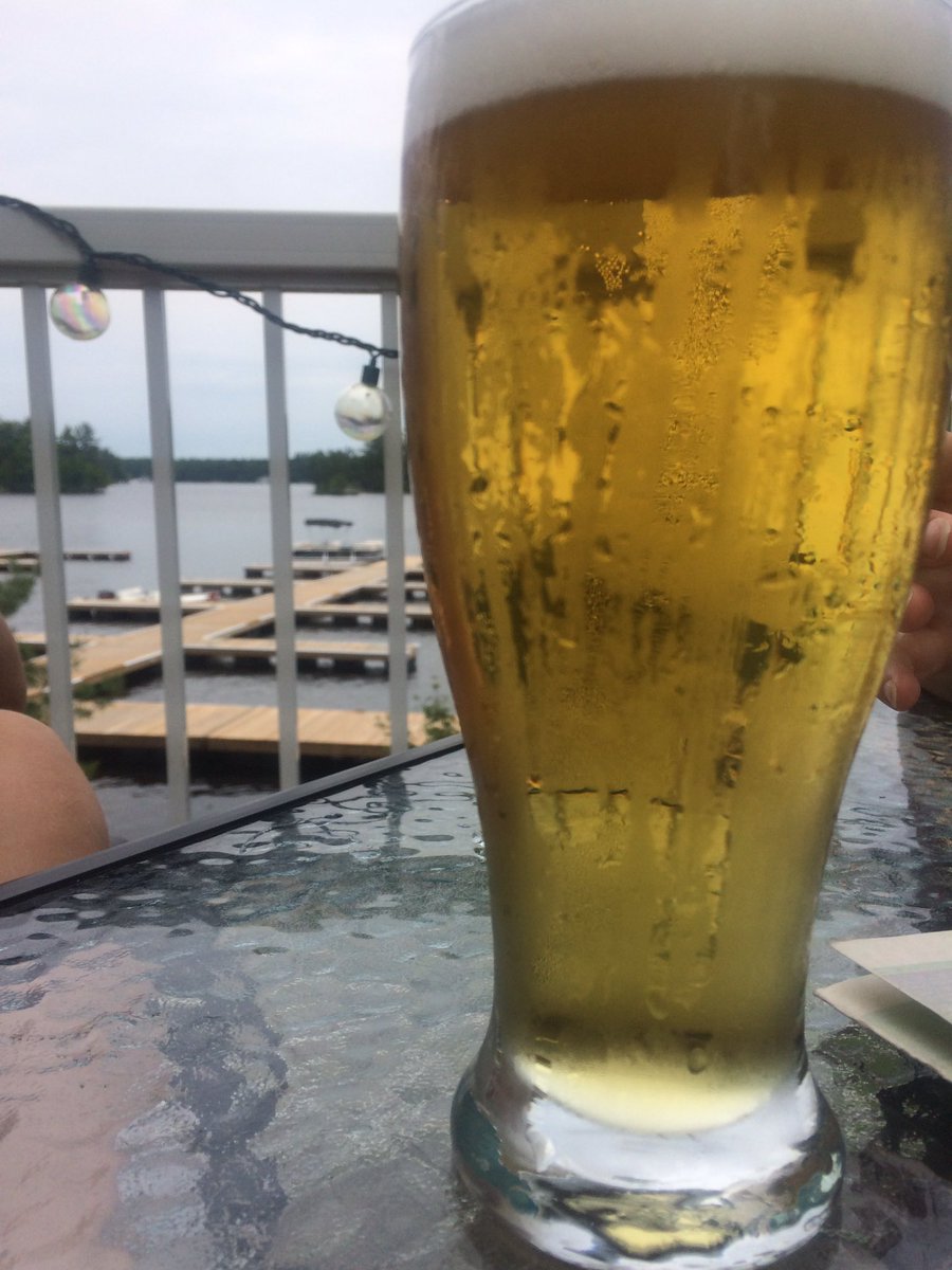 sawdustcitybeer's tweet photo. Howdy Y'all, a beauty day on Lake Muskoka at #creativeplate. Perfect for a #Gateway #Kolsch https://t.co/rwpYszAxA1