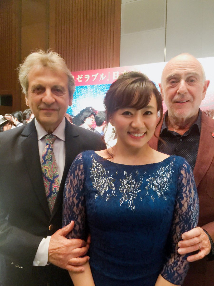 三森千愛chiaki Mitsumori 宝物すぎる1枚 アラン ブーヴリル氏とクロード ミッシェル シェーンベルク氏 シェーンベルクさんのピアノ演奏でbring Him Homeを歌ったあの時間は夢のようでした Maybeも大好きで大切な曲ですとお伝えできました T 三森千愛chiaki Mitsumori 宝物すぎる1枚 アラン ブーヴリル氏とクロード ミッシェル シェーンベルク氏 シェーンベルクさんのピアノ演奏でbring Him Homeを歌ったあの時間は夢のようでした Maybeも大好きで大切な曲ですとお伝えできました T