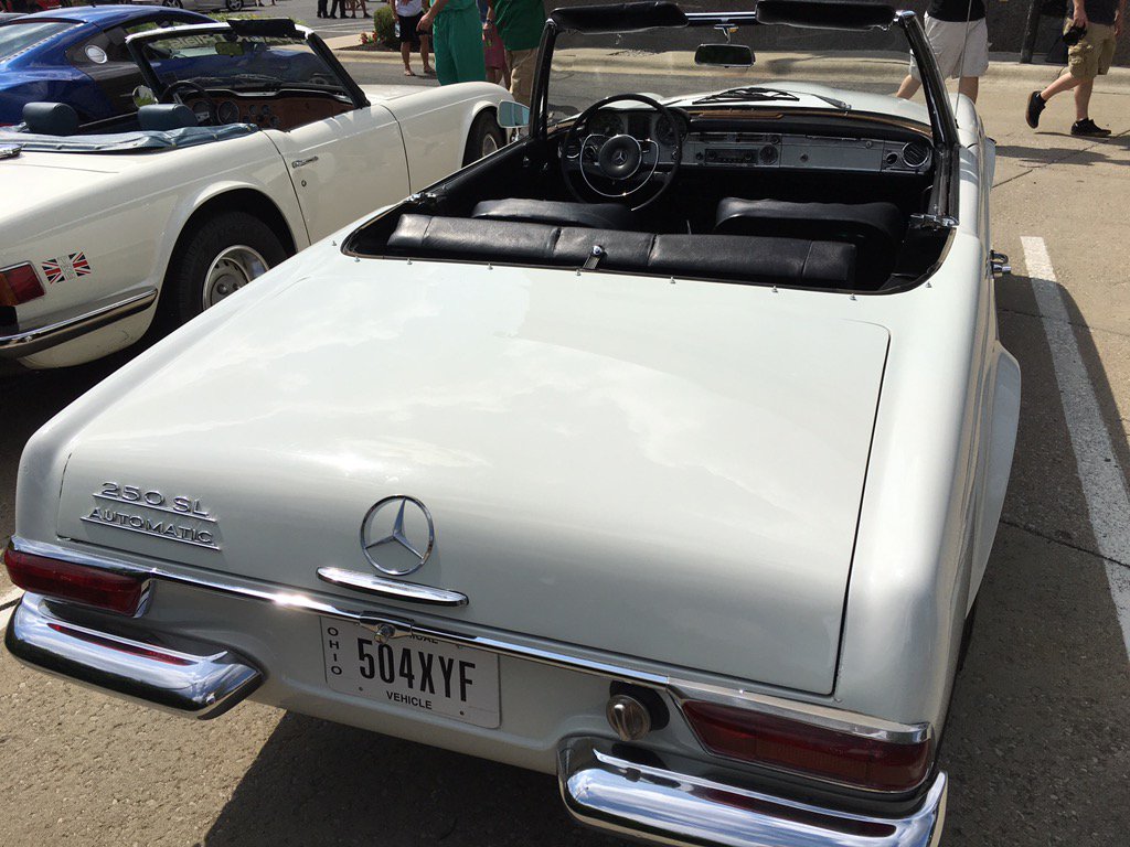 gasandcaffeine's tweet photo. Classic @mercedesbenzclb @MercedesAMG at @CbusCarsCoffee https://t.co/qW6Y5EHruZ