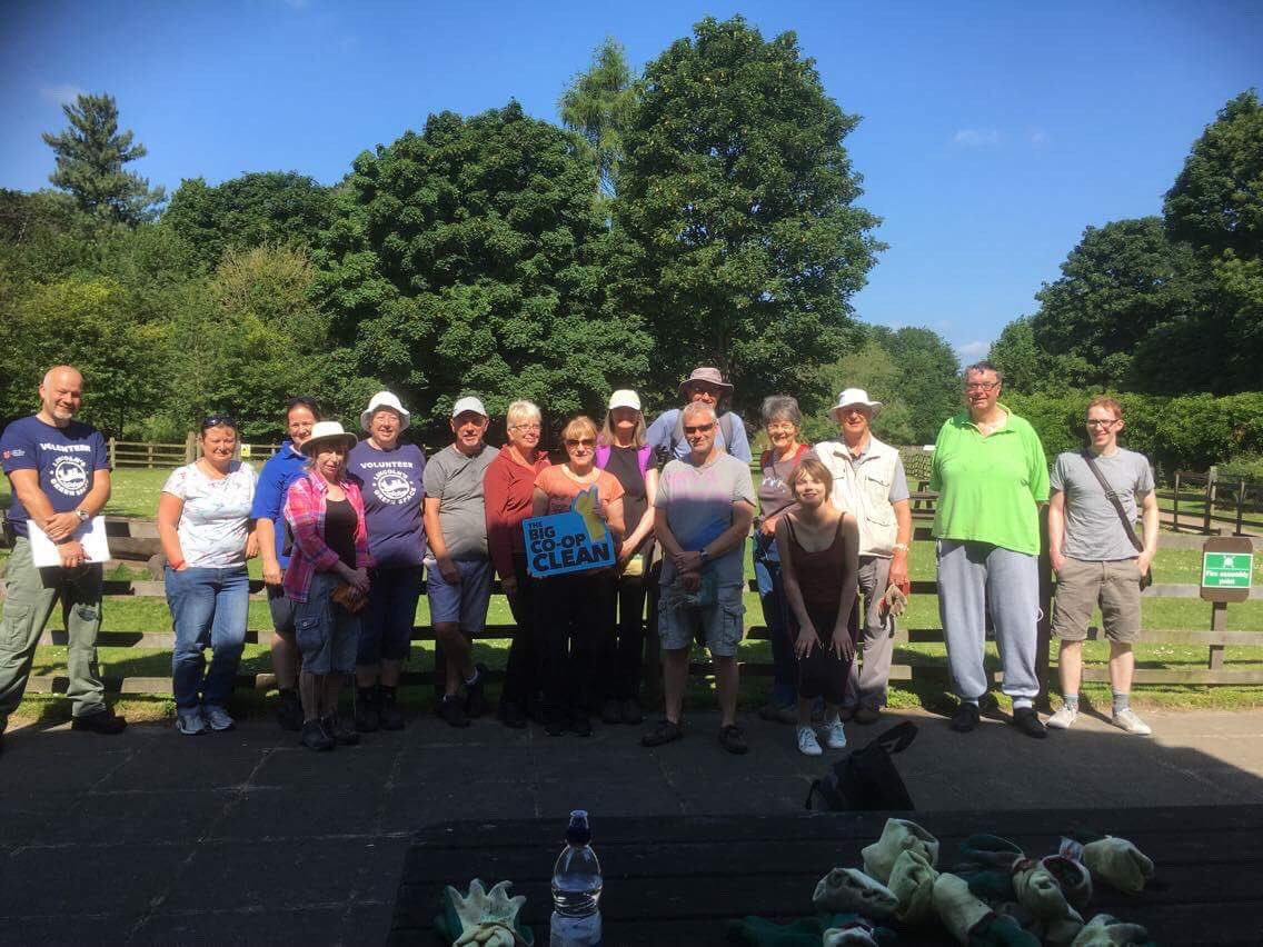 samph_64's tweet photo. Whilst we were at the beach @lincscoop members supported Hartsholme Country Park for #bigcoopclean ππ»ππ»ππ» https://t.co/11DlOlBpWX