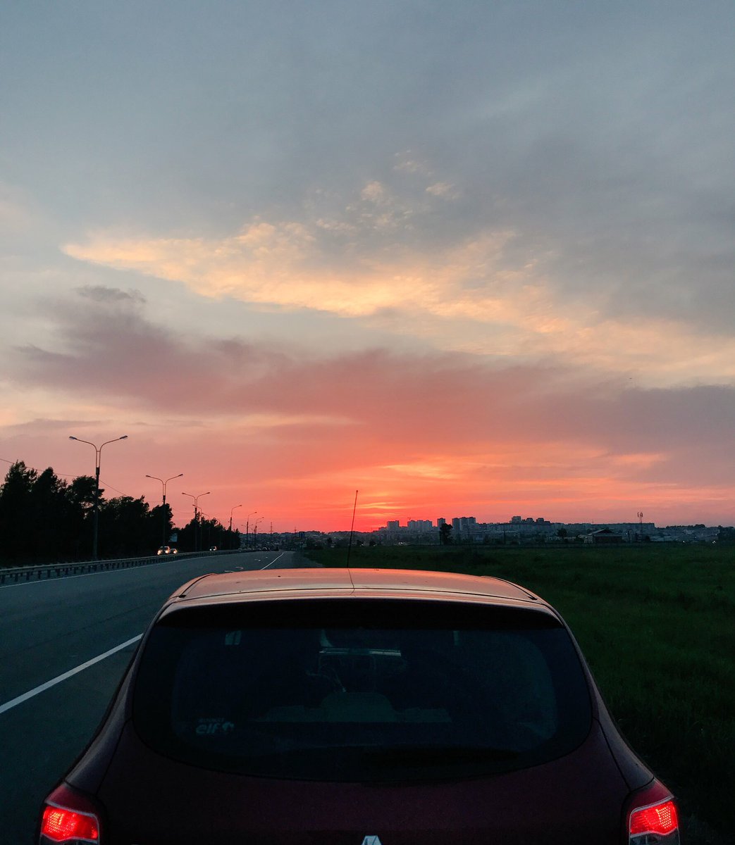 STEMPLINE's tweet image. Немного выходных наших ребят. Перед супер-крутыми новостями и встречами! А как вы проводите свои выходные? Если их чуть больше 2 дней:)