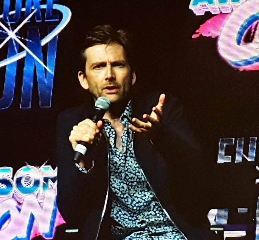 [RT] Round-up of #DavidTennant's panel at #AwesomeCon today

davidtennantontwitter.blogspot.com/2017/06/round-…