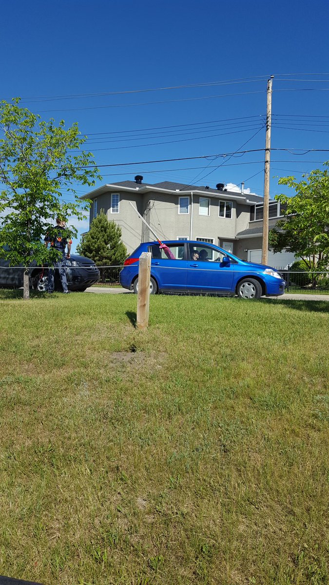 NateshaKazakoff's tweet image. When you have to get your guard flags to rehearsal @ShowbandCS  #Mosaic #colorguardproblems
