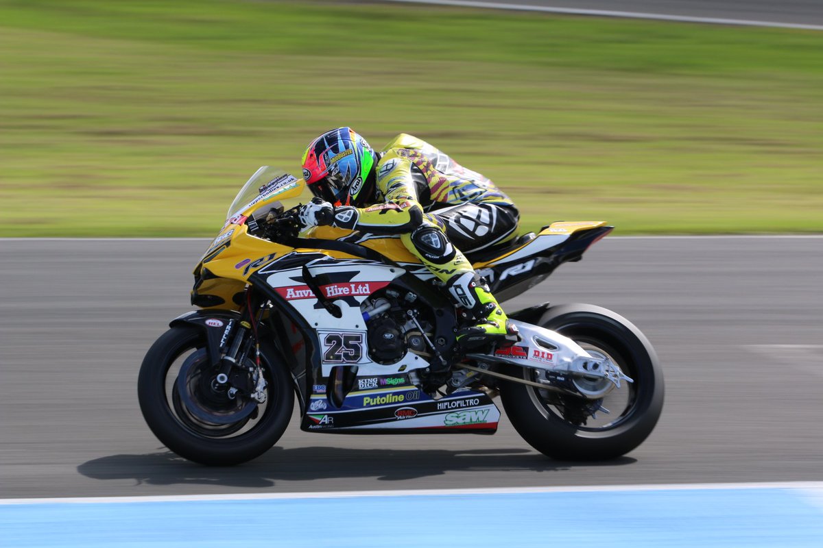 PThexton's tweet photo. A few #spokeless #panning photos from today's @OfficialBSB action at @krcircuit - @CanonUKandIE #mycanon https://t.co/SATPtQBkmu