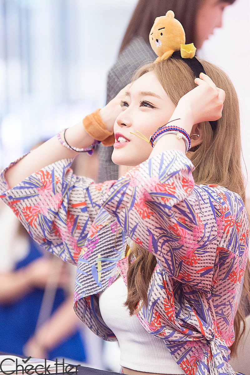 _CheckHer's tweet photo. [UPLOAD] 170617 AK PLAZA 분당 팬사인회 #청하 #Chungha #WhyDontYouKnow https://t.co/fkkD3AcMyE https://t.co/P6Gxm1aQXW Click this imgur URL plz! https://t.co/RSDbTmn0R5
