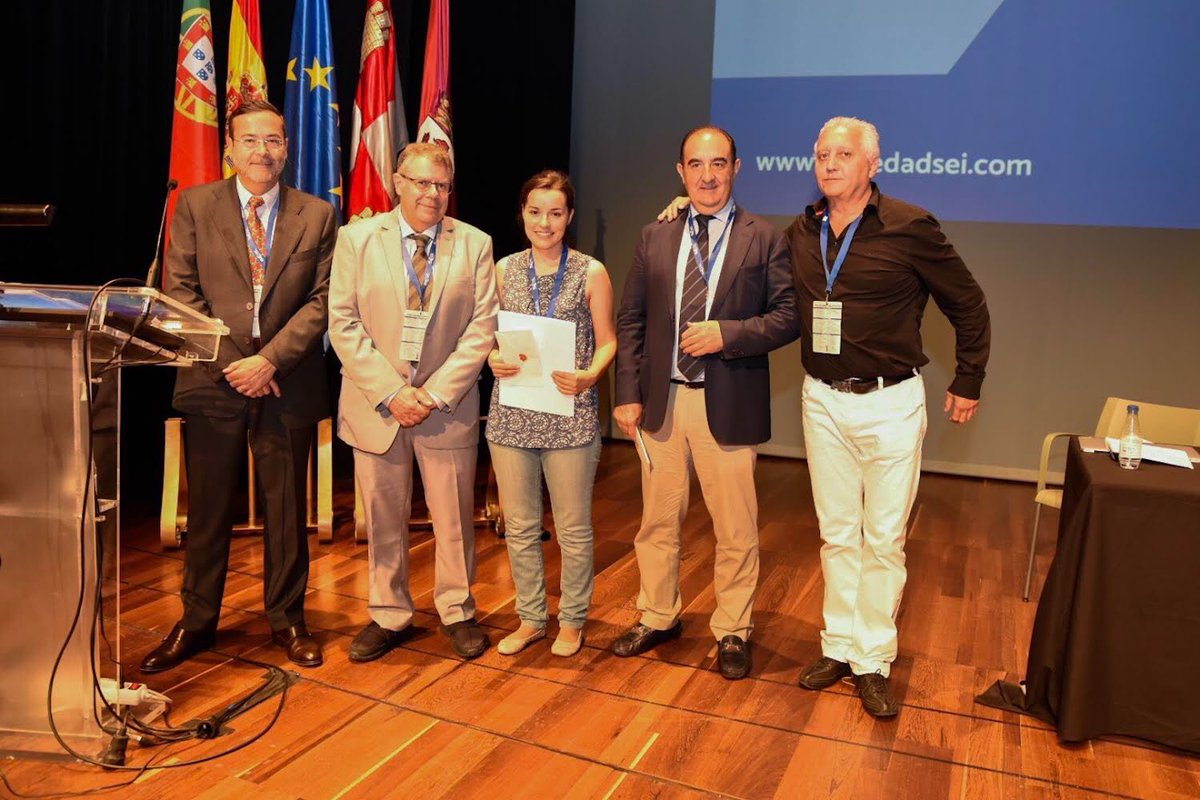 SEILeon2017's tweet photo. Enhorabuena a todos!! #Premios #Comunicaciones #Póster #Vídeos #SEILeón @SocEspImplantes @SEILeon2017 https://t.co/S7HSZ4VcvO