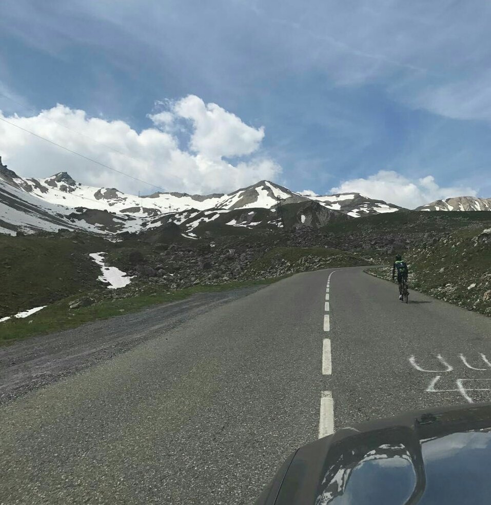 NairoQuinCo's tweet photo. Desde Francia, los invito a proteger a los ciclistas en la carretera. #CuidemosVidasEnLaVía https://t.co/iyDAw8gsAL