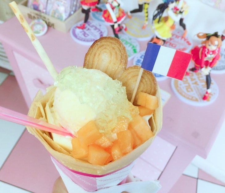 ayami_michelle's tweet photo. J'ai mangé une crêpe au Melon 🍈💚✨à #princesscrepe👸💓✨

メロンのクレープいただいた💚 フランスのメロンおいしいよ〜(*´-`) https://t.co/hp0tUPvuJH