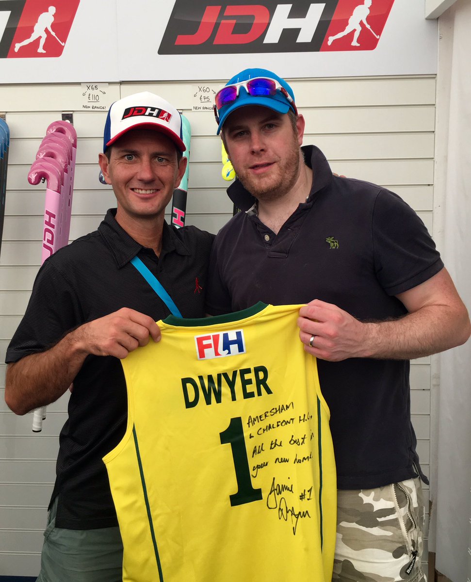 Huge thanks to <a href="/JamieDwyer01/">Jamie Dwyer</a> <a href="/JDHockey01/">JDHockey</a> for this signed shirt - we can't wait to get it up in our new clubhouse! #bestclubinbucks
