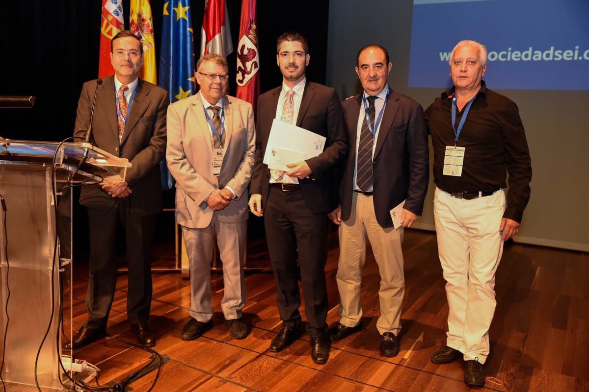 SEILeon2017's tweet photo. Enhorabuena a todos!! #Premios #Comunicaciones #Póster #Vídeos #SEILeón @SocEspImplantes @SEILeon2017 https://t.co/7LOe5HLn1U