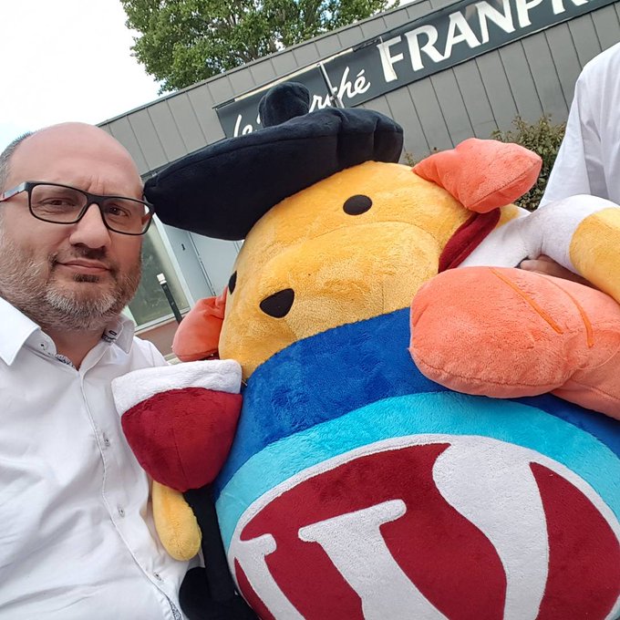 View image on Twitter