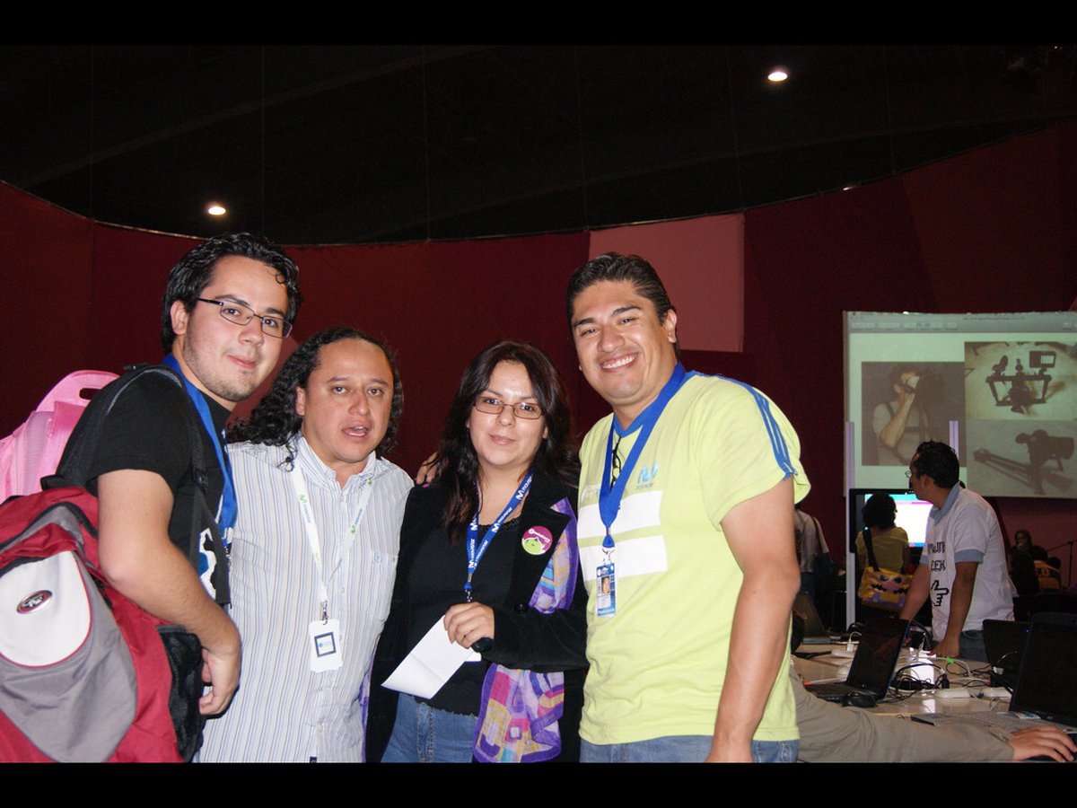 Oasisantonio's tweet photo. #CPMX3 2011 https://t.co/LjDDtJKDoC