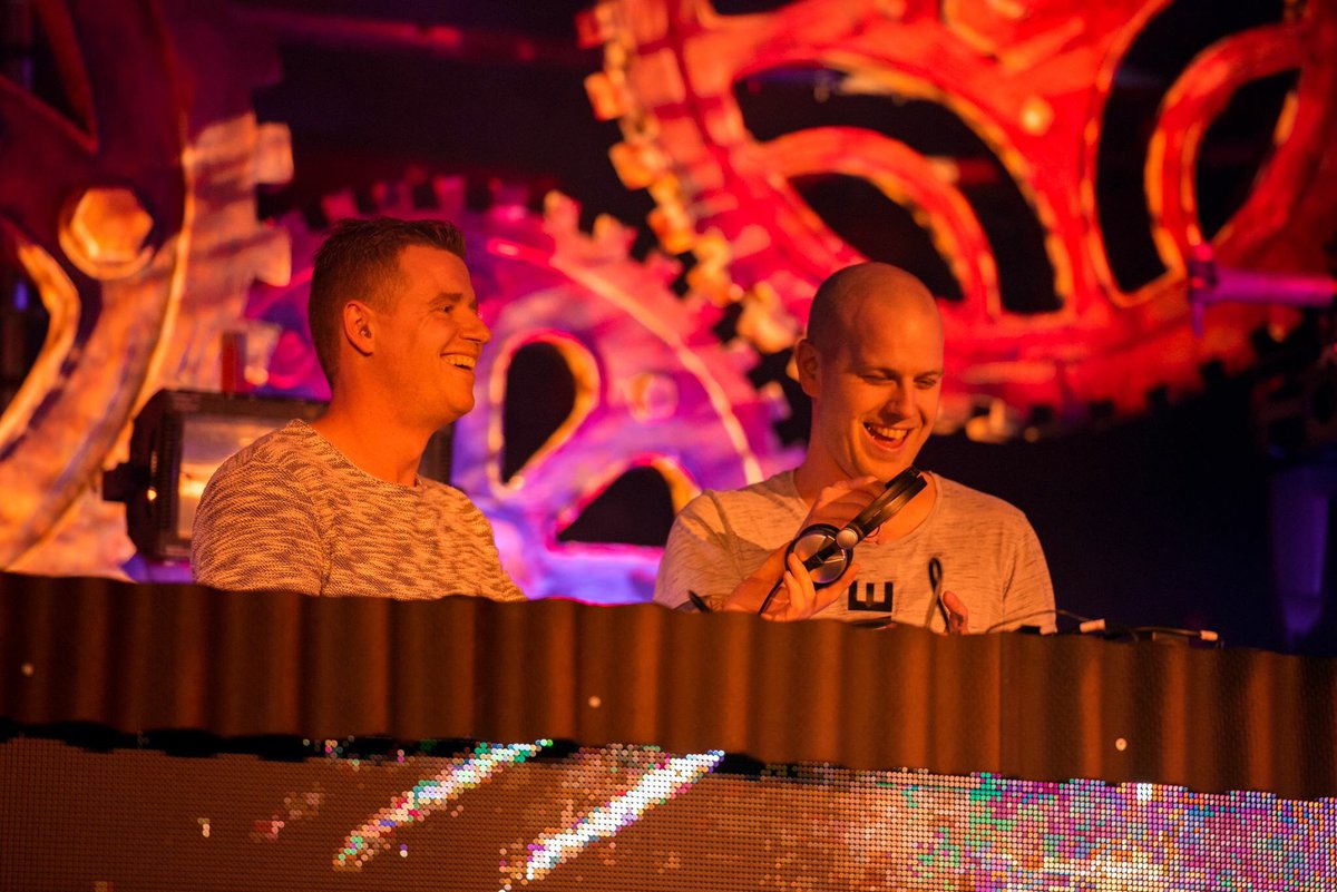 Emperadordj's tweet photo. Vote for F-Active on outdoor stereo! #HARDSTYLE https://t.co/RKDcQfa2Qn https://t.co/tCzNS7zMQh