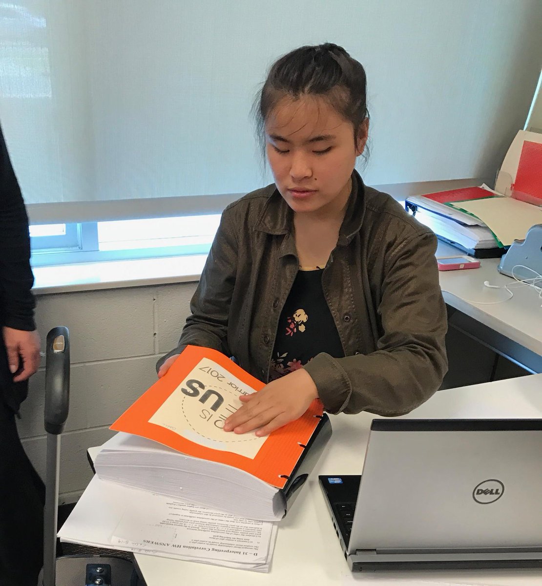 advisorsource's tweet image. Utica High School yearbook students create braille yearbooks for two sophomores ow.ly/YA1y30czjVK @uticaschools