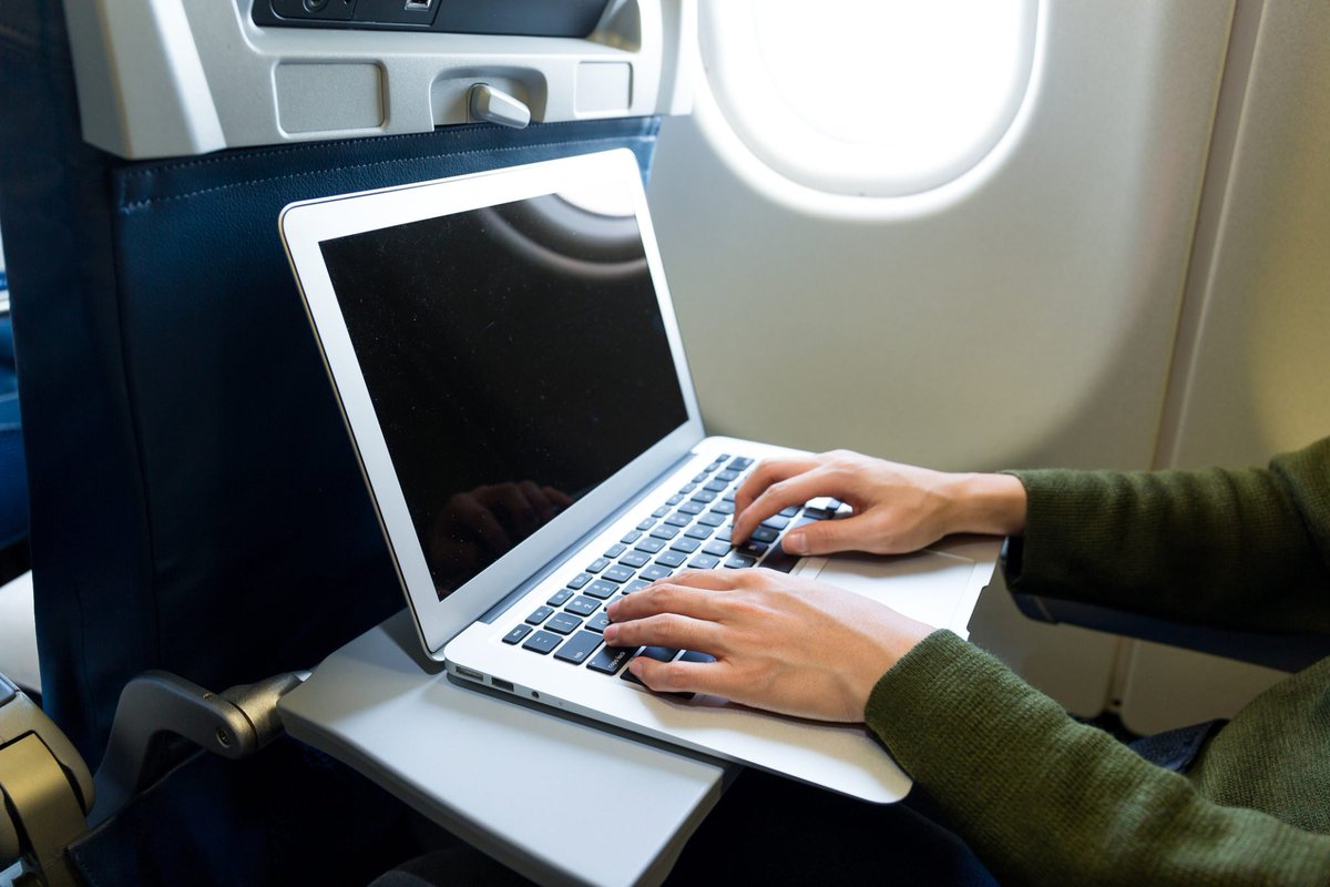 AIRLINE NEWS Airlines, Google speak frankly about electronics ban surprise, solutions – Runway Girl Network bit.ly/153PlqY