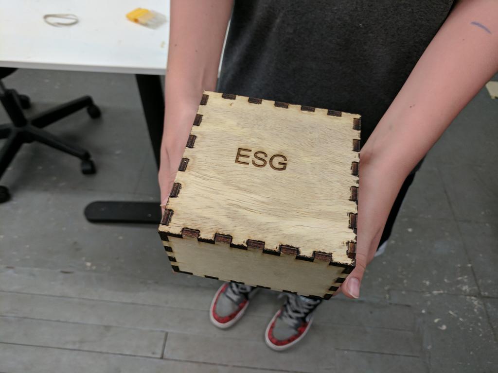 makerdom's tweet photo. Look what we made at Young Makers today,  some dad got this beautiful box for Father's day. @bostonmakers https://t.co/eiQwQzo0r5