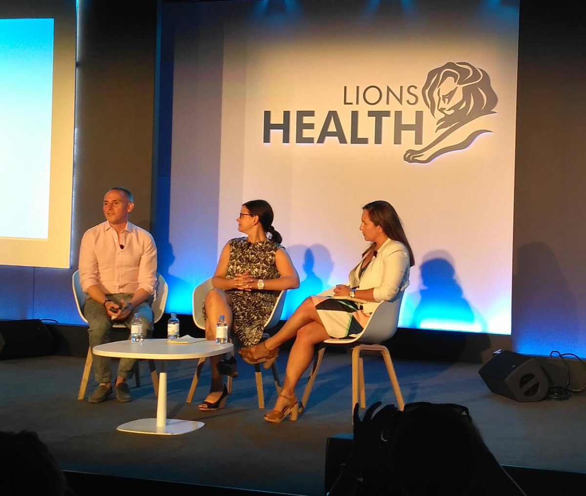 Archetype_ES's tweet photo. Primer día en #CannesLions aprendiendo de salud y creatividad #LionsHealth #InCannesWeText https://t.co/VrkCNpooRP