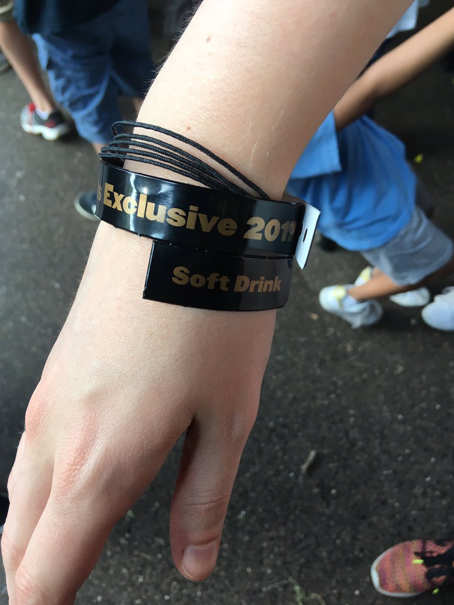 hrjgough's tweet photo. #legoland #harrods #beharrods #harrodsarmy #harrodsexclusive #selfridgesarentdoingthis #whoareharveynicks https://t.co/9vxcFWUGp4