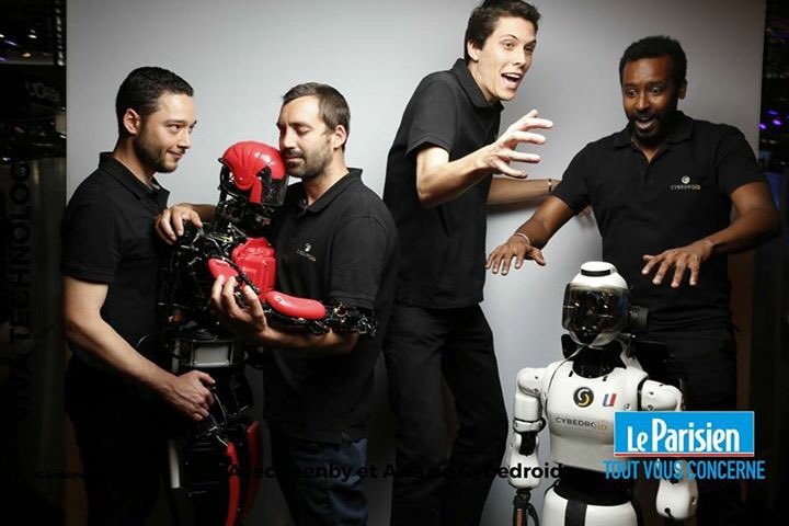 Ce <a href="/VivaTech/">VivaTech</a>, c'était encore un grand moment d'amour... #innovation #cybedroid #robotique 💯% #FrenchTech Merci <a href="/le_Parisien/">Le Parisien</a> pour la photo!
