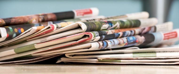 Digitalmstream's tweet photo. How to Write Catchy Headlines and #Blog Titles Your Readers Can't Resist via @HubSpot https://t.co/f2vVh96nuc #DigitalMarketing #Content https://t.co/wnGrypvYot
