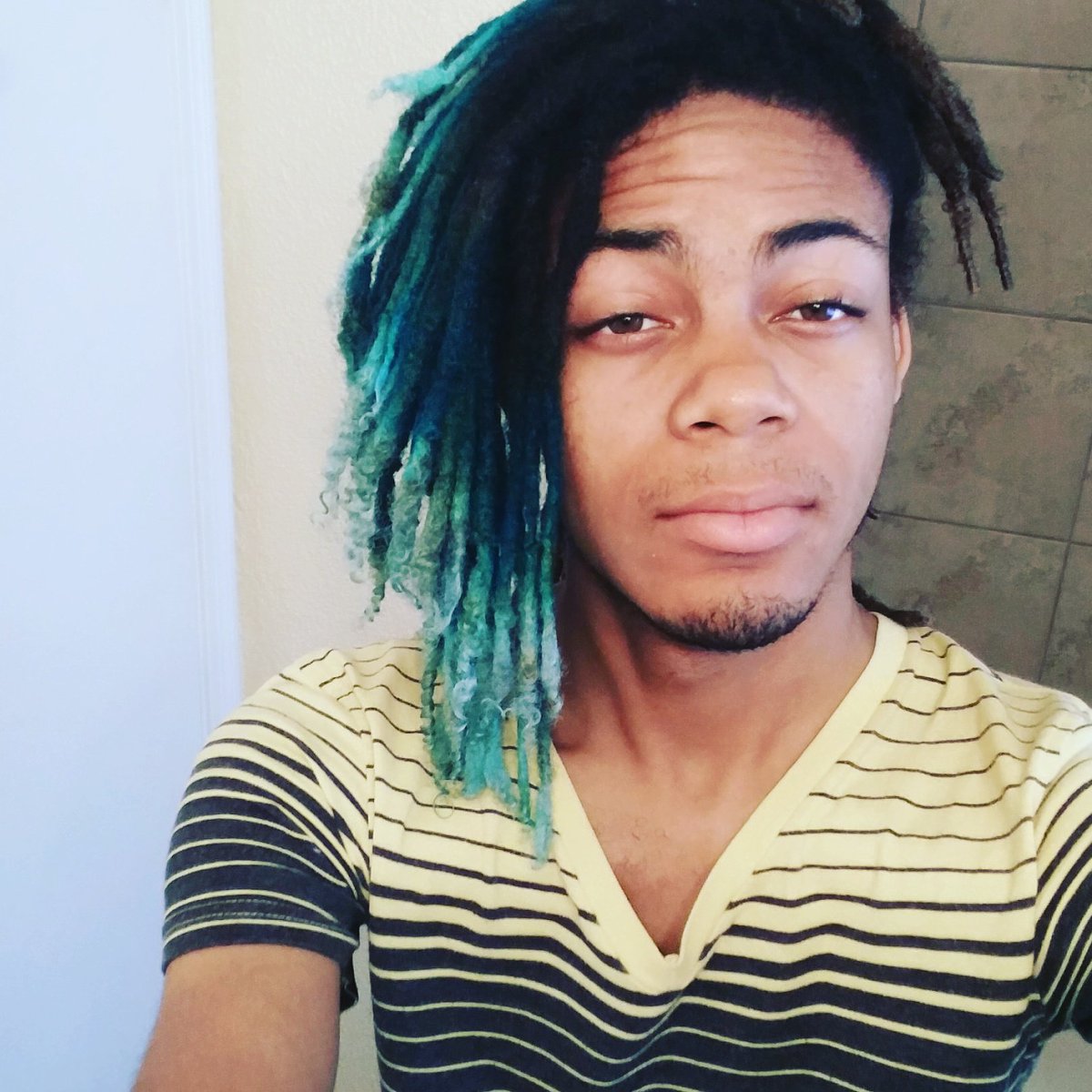 In The Low tweet media