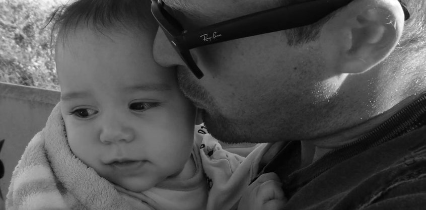 PicAlternatives's tweet photo. How important is a dad's positive engagement with his baby? VERY. Watch this and see for yourself. #HappyFathersDay https://t.co/FK1jLSLZz6 https://t.co/wSE0zH2KQC