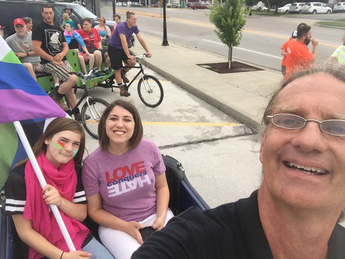 PedalPowerSGF's tweet photo. Greate fun chauffeuring Grand Marshal Crystal Quaid @crystal_quade and daughter for the @SGFPrideFest. She is such a hoot! Thank you Crystal https://t.co/lKEypv2dJV