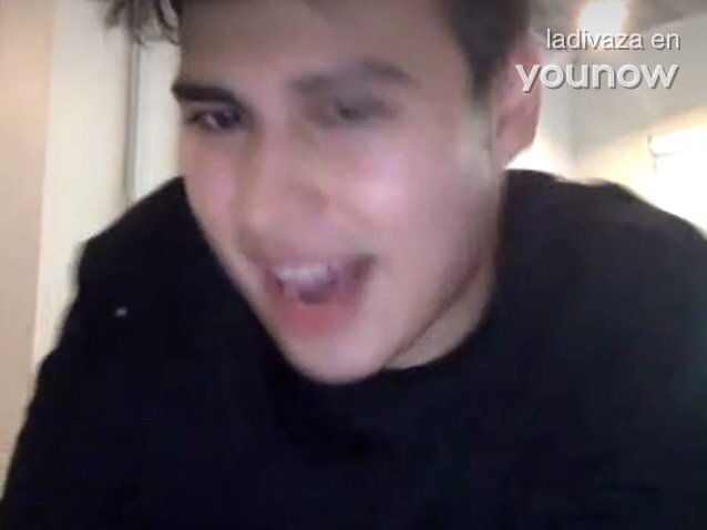 🔴 LIVE <a href="/ladivaza/">LA DIVAZA ✨</a> on #YouNow younow.com/ladivaza/16380…