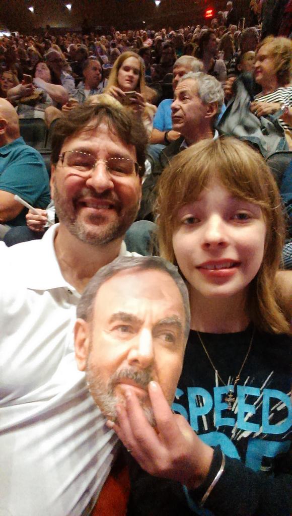 BobRaus1's tweet photo. #tweetcaroline. Youngest Neil fan here tonight!! https://t.co/4mVDmVsWrY
