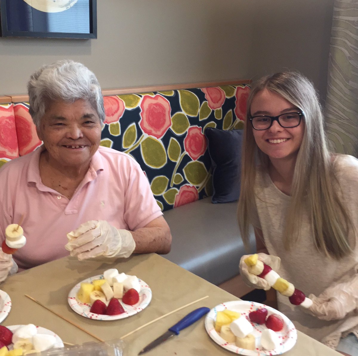 Carmel_WB's tweet photo. Great job on our yummy fruit kabobs! Our volunteer Meghan enjoyed assembling them with our residents. #creativecooking #trilogyfun https://t.co/5Aklmnm3fz