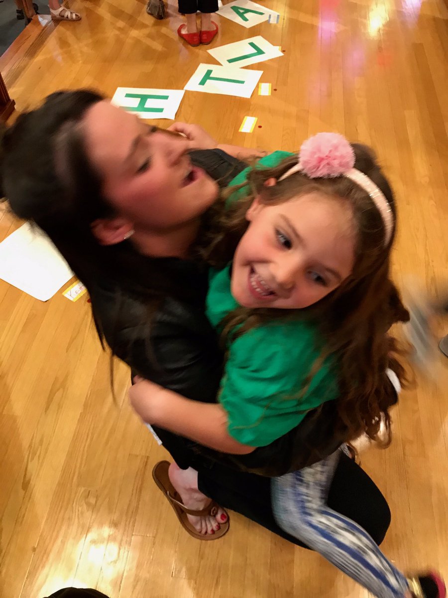 jaXfeldY's tweet photo. So proud of my little nugget graduating from preschool yesterday !!!❤️ https://t.co/xS8paQlWGM