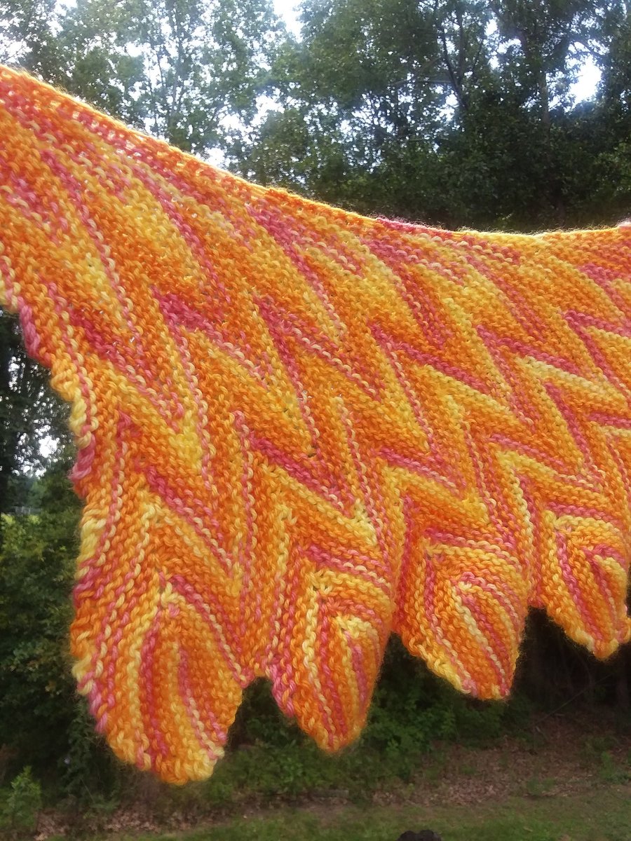 HanStitched1st's tweet photo. Project from last week's knitting at trivia. Pincha shawl. #knitting #guysthatknit https://t.co/1kX40BsTQR