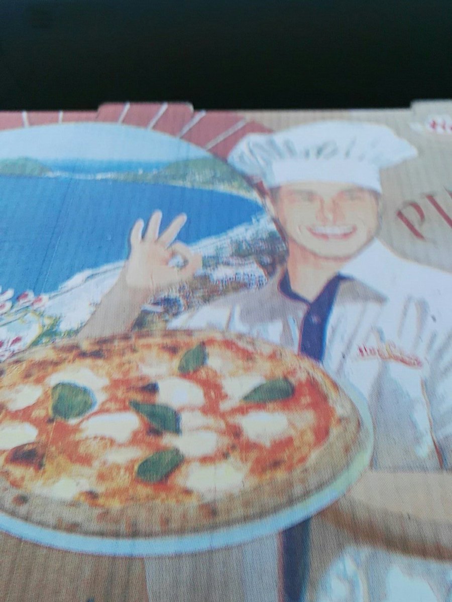 TheMawx's tweet photo. Izi cette soirée pizza ! Temps d'été toussa, dommage y'a encore les oraux de la vie à jouer... On décompresse du coup #Pizza #FuturProf? https://t.co/rJ4cb6JMn2