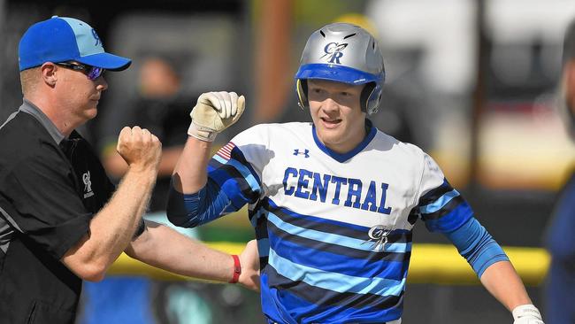 ECNSports's tweet photo. Introducing The Courier-News 2017 Baseball All-Area Team https://t.co/fIbdWnILkd @nategomez_34 @sehsstormbb @ClayMilas @Rocket_Baseball https://t.co/yNuo68s9wC