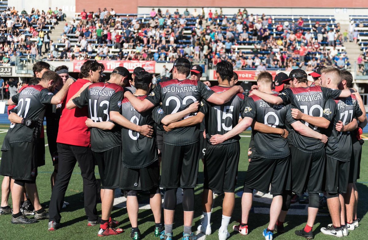 watchUFAtv's tweet photo. Less than an hour until @SFFlameThrowers vs @TorontoRush on https://t.co/dZIN4EydIq #AUDL #AUDLCCC https://t.co/6LCAyaS91s