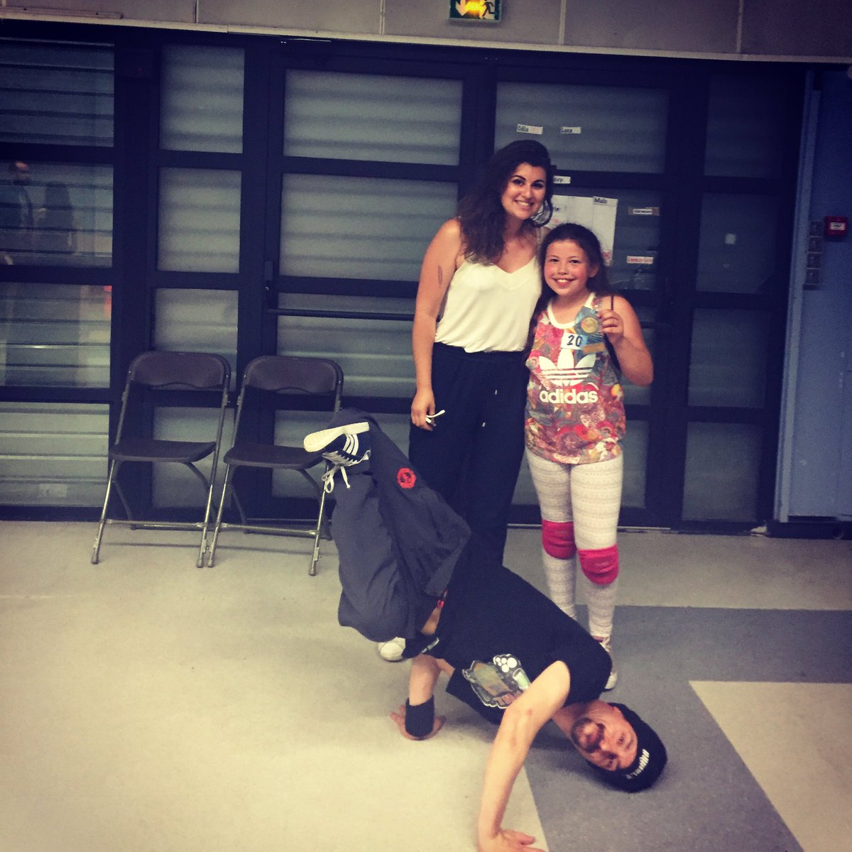 SylvieArtdVivre's tweet photo. Gabrielle finaliste de la battle #mpwl #hiphop #Versailles ici avec Claire et Anthony 🤗🤗🤗🤗🤗🤗 https://t.co/sCKerG39ti
