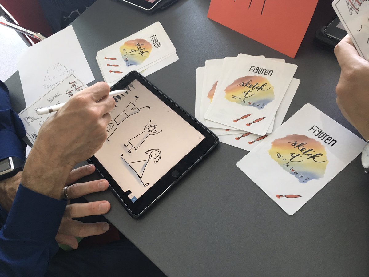 MaurerStef's tweet photo. Impressionen aus dem #sketchnote workshop auf den #tabletdays. Eine Stecknadel hätte man fallen hören ... #imflow https://t.co/mtxvsC0KOv