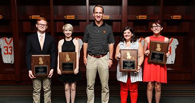 Abarbeetn's tweet photo. Peyton Manning Awards Scholarships to Four Incoming UT Freshmen. #UTgratitude  - https://t.co/A0l8kaJEKP https://t.co/uCLzulA3QB