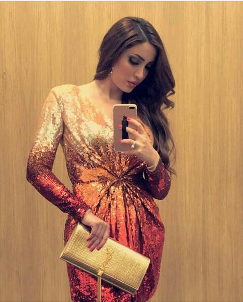 NesreenFans's tweet photo. ❤😍
#نسرين_طافش
#العقاب_والعفرا
@NESREENTAFESH😻😻 https://t.co/tKFQFseniW
