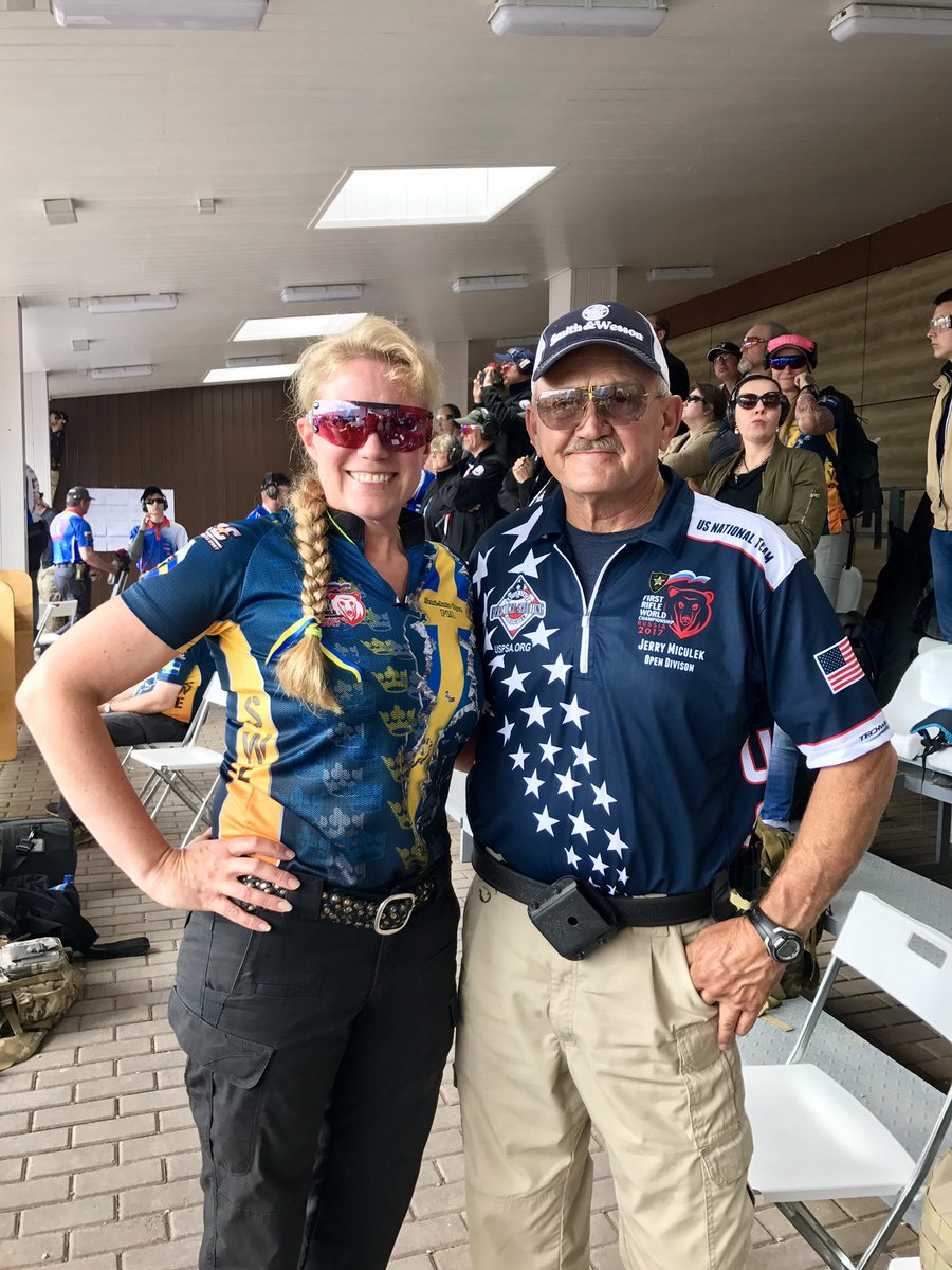 PiaClerte's tweet photo. Starstruck at World Championship! 😍 Jerry Miculek, the legend!
💪🏻😁👍🏻
#WorldShoot2017 #Russia #IPSC #JerryMiculek #legend #ParkPatriot https://t.co/M7OXzjm9Zn