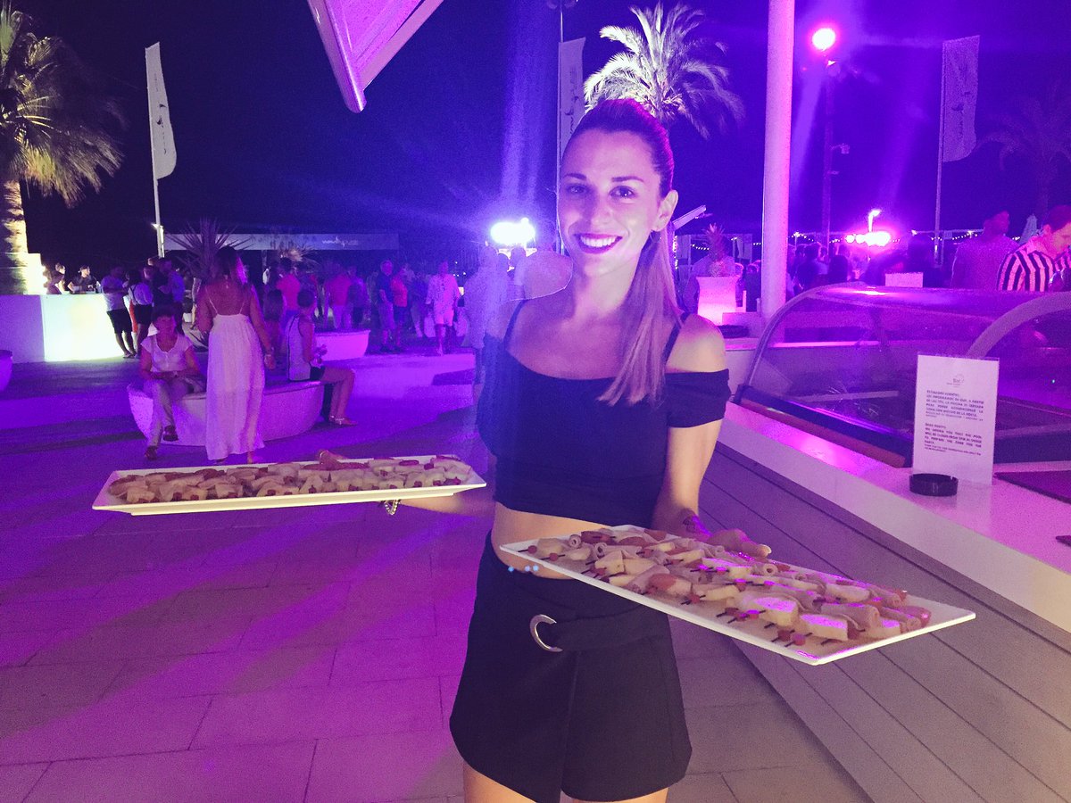 SolHouseCalvia's tweet photo. Enjoy the #pineapplewave party
ππ‘π https://t.co/8A7MvdwT51