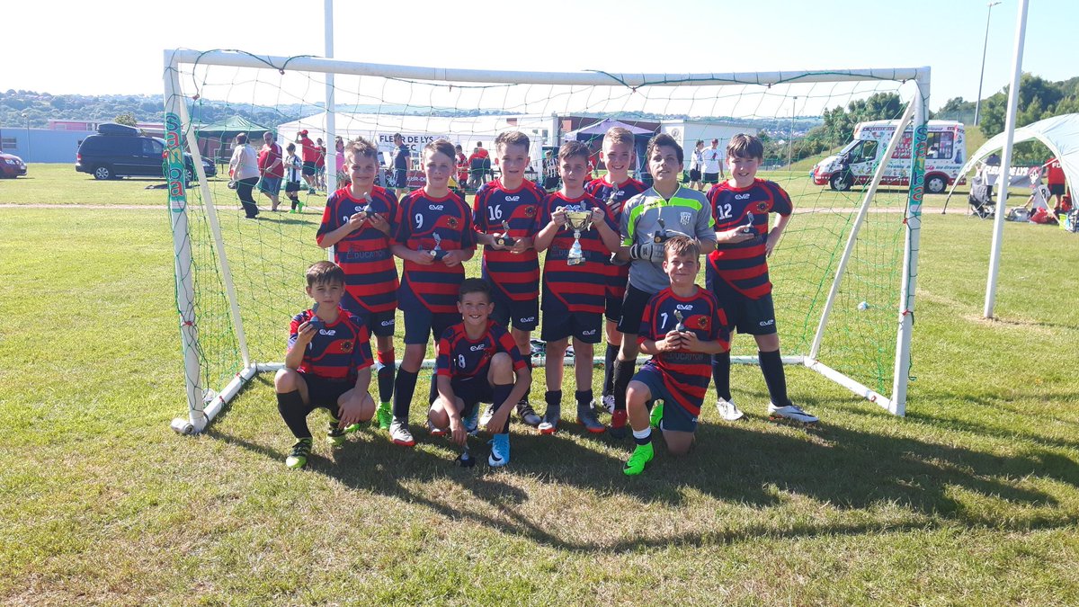 Fleur De Lys FC ⚜ 🏴󠁧󠁢󠁷󠁬󠁳󠁿 tweet media