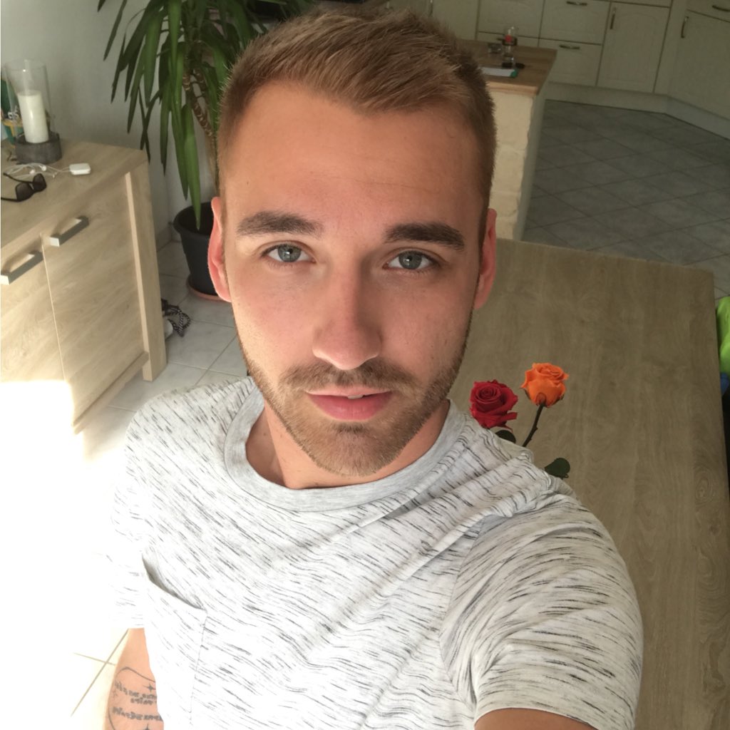 _MisterRoma_'s tweet photo. #NouvellePhotoDeProfil https://t.co/ZwMofVF4Xu