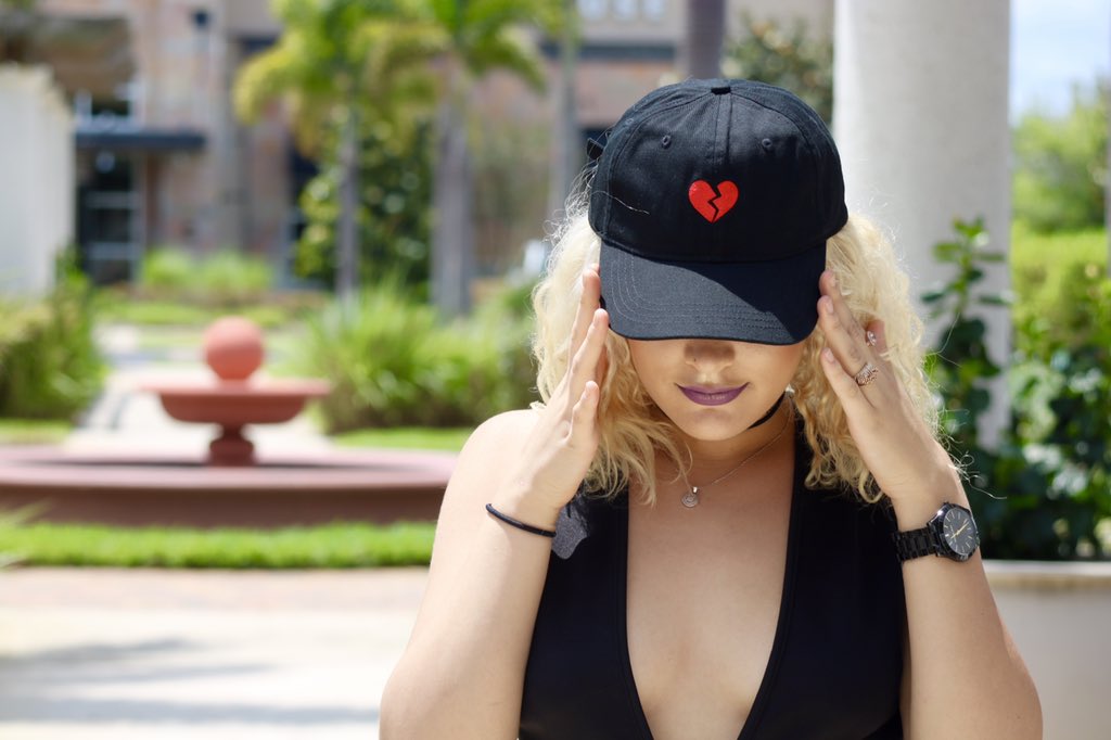 Saturdays4ever's tweet photo. 💰💔

https://t.co/T0smoFsSGh https://t.co/7eChlCVDH4