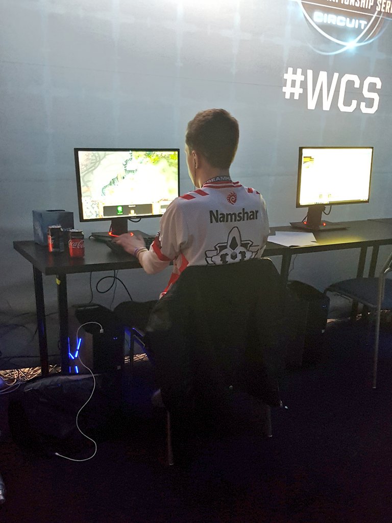 After a great recovery, @dPixNamshar moves on in the #wcs 👏