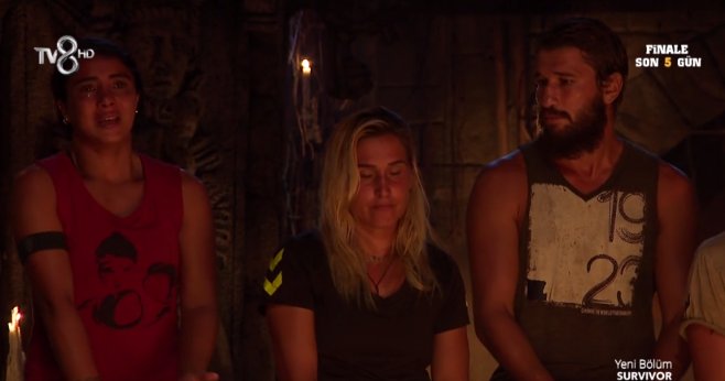 SurvivorDiyal0g's tweet photo. Sabriye :" Ben haketmiyordum Kıbrıs'ı ama Adem hakediyor İnşallah şampiyon olur. Ben gidiyorum kardeşimi bırakarak"

#Survivor https://t.co/43GP9Swu8A